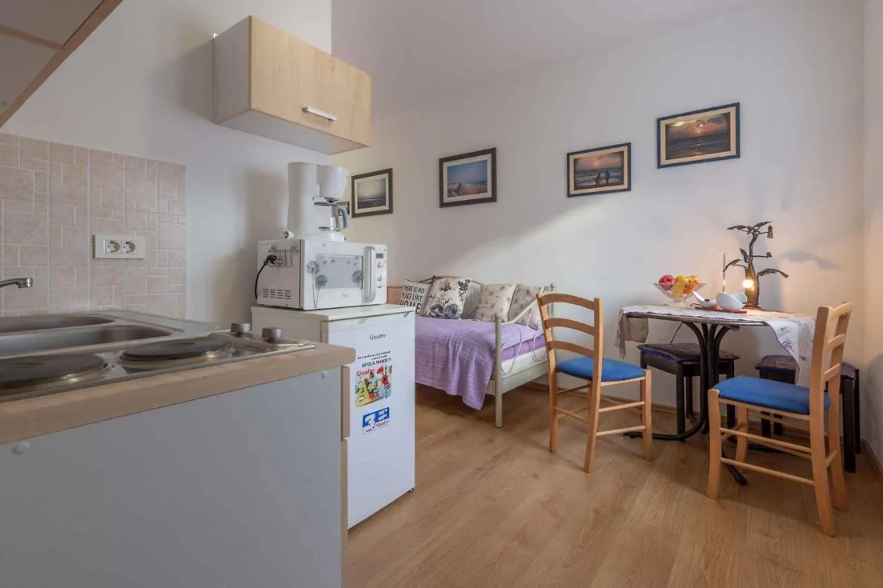 Apartments In Labin/Istrien 27728 Labin  Croatia